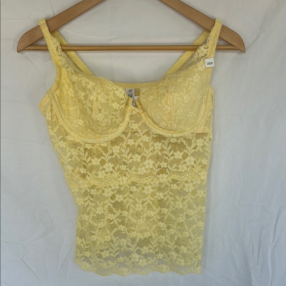 Women’s GAP Yellow Lace Camisole size 38B